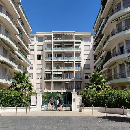 Le Metropole Victor Hugo